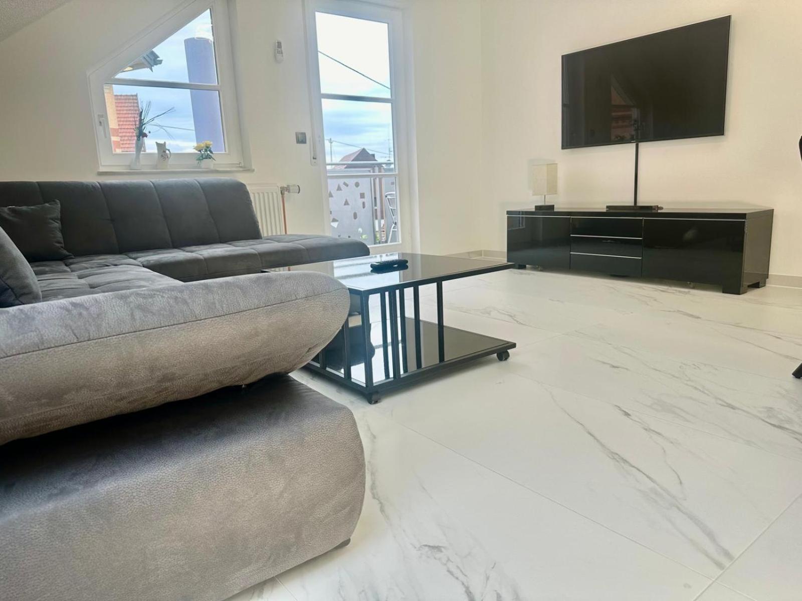 Flexible, Schoene Und Gut Aussehende Feriensuite Reutlingen Exterior foto