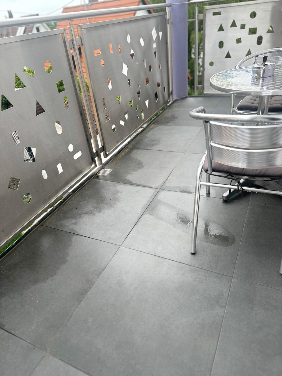 Flexible, Schoene Und Gut Aussehende Feriensuite Reutlingen Exterior foto